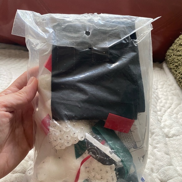 Christmas Ornaments Kit - Red, Green, White - Picture 3 of 3